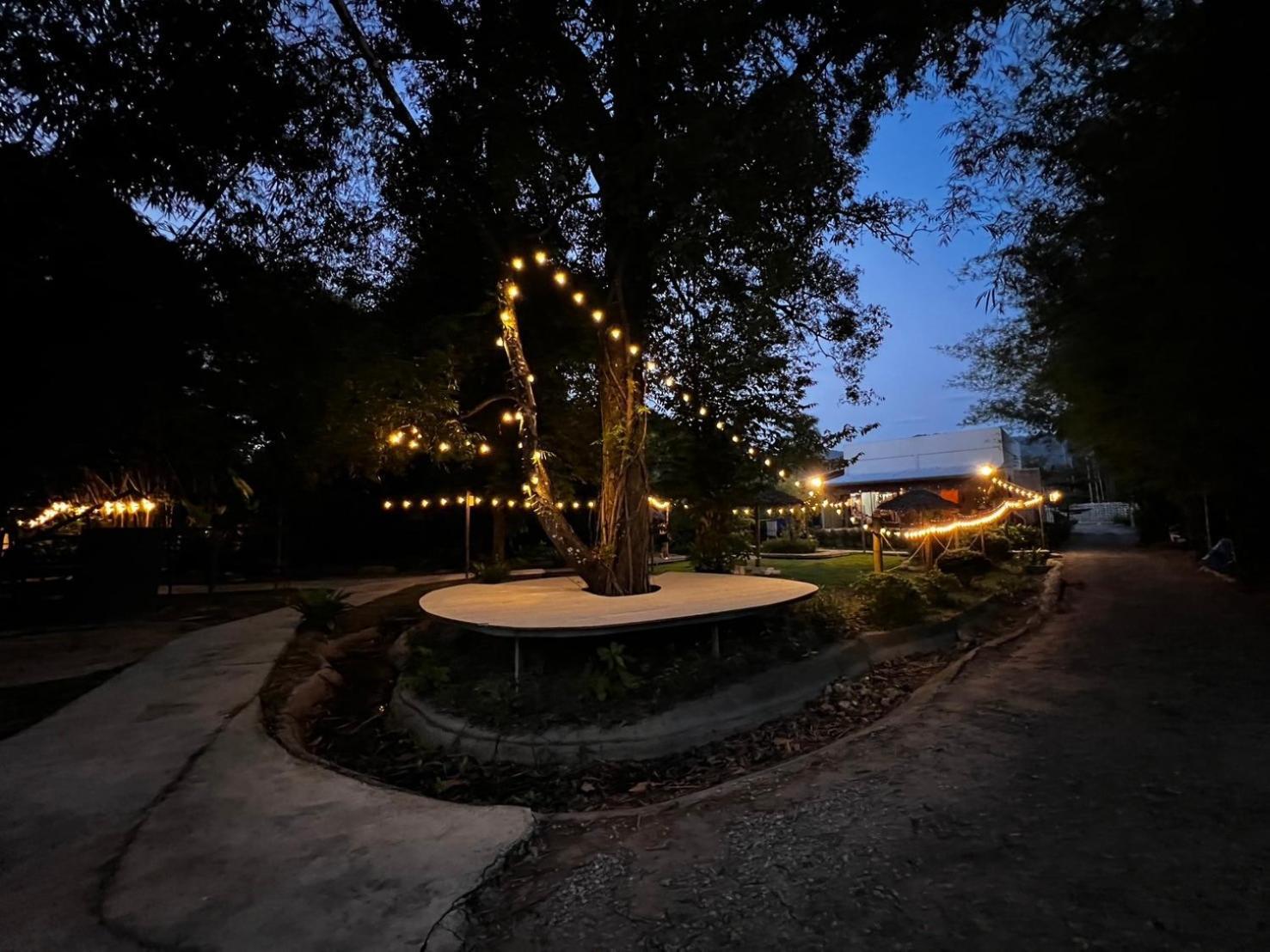 Baan Nai Baan Nok Resort Nakhon Nayok Extérieur photo